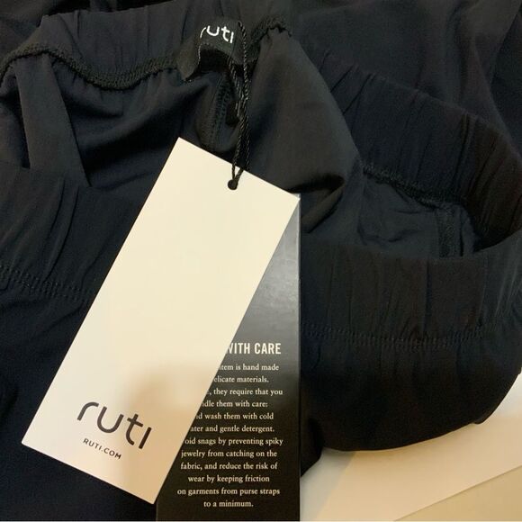 RUTI Black Women's Leggings size 4 New!! - Picture 8 of 9